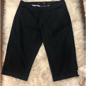 St. John’s bay size 18 capris